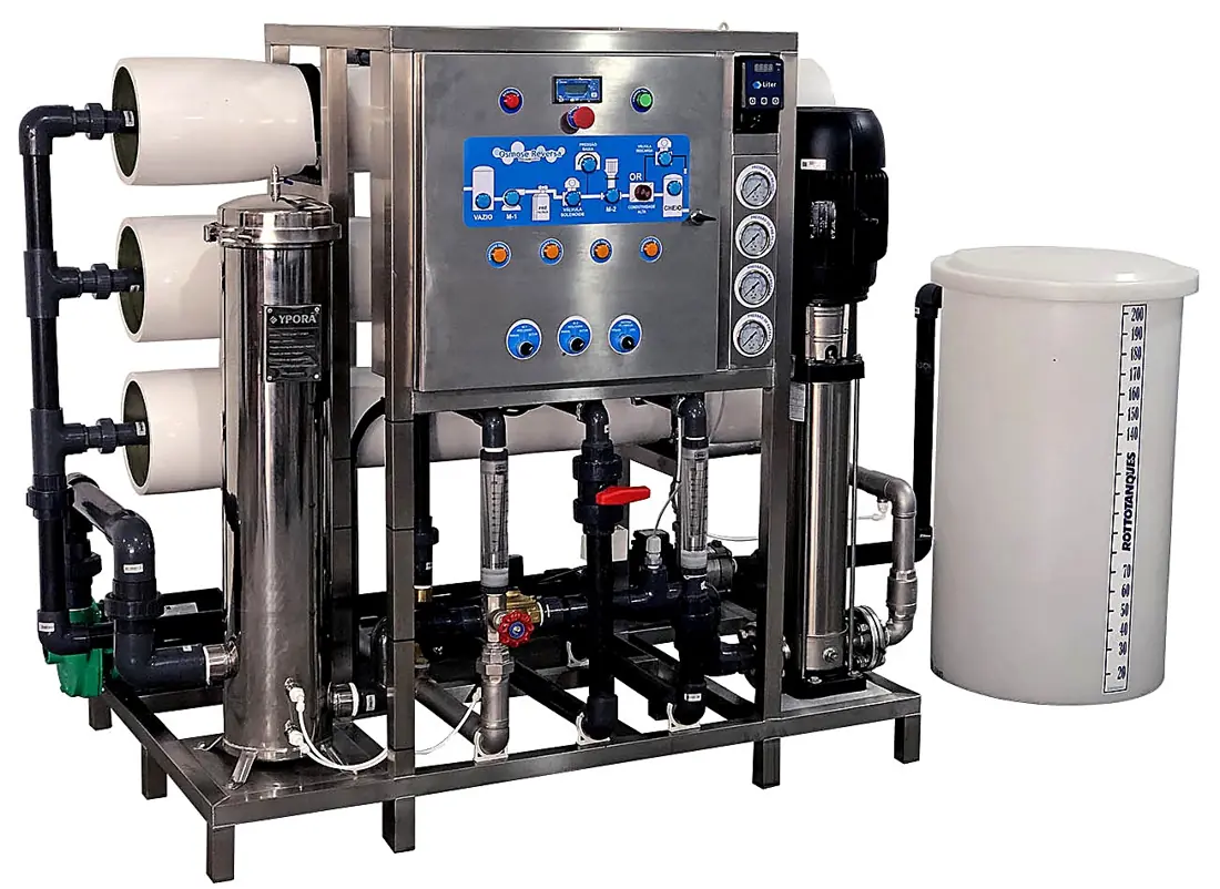 Osmose reversa industrial POREI, linha compacta, em estrutura de aço inox.